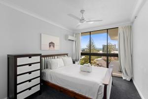 beachcomber surfers paradise