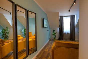 nikii city hotel
