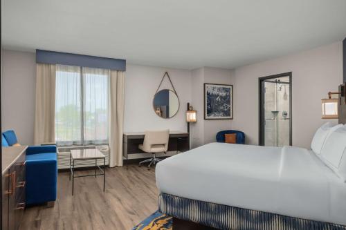 hotel westport kansas city tapestry collection by hilton