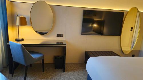 columbus hotel monte carlo curio collection by hilton