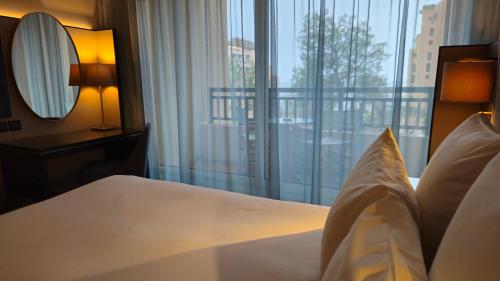 columbus hotel monte carlo curio collection by hilton