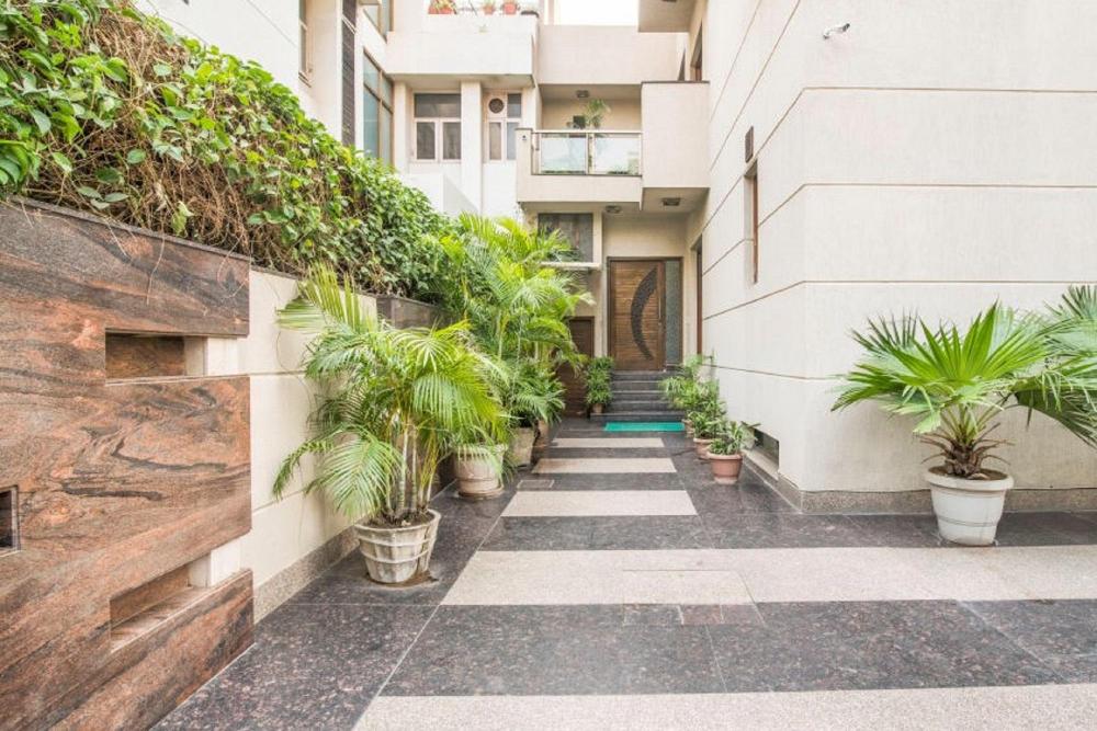 hotel ideal vadodara