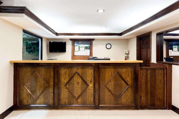 days inn by wyndham dahlonega university area