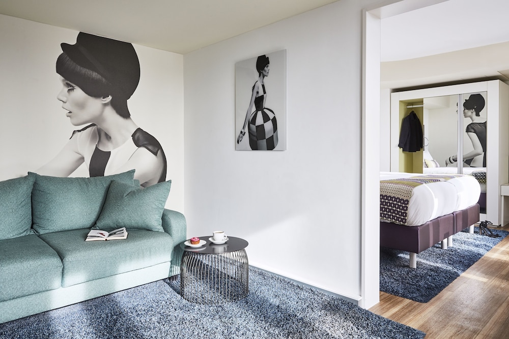 hotel indigo dusseldorf victoriaplatz by ihg