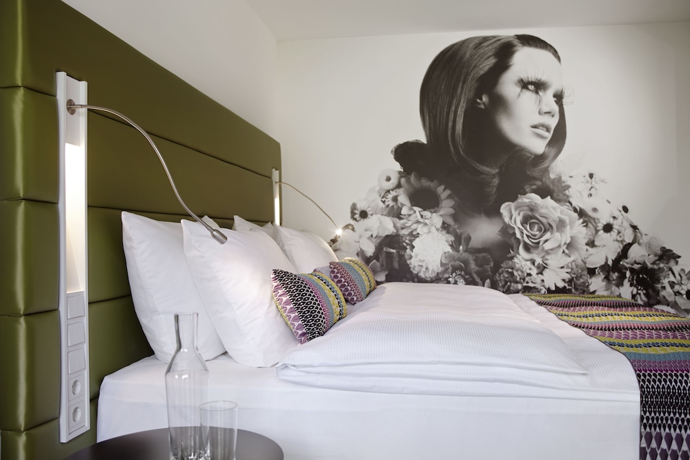 hotel indigo dusseldorf victoriaplatz by ihg