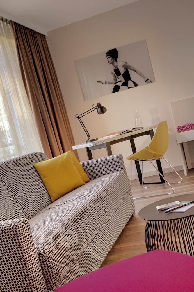 hotel indigo dusseldorf victoriaplatz by ihg