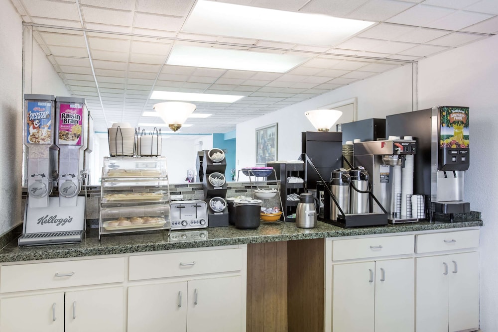 howard johnson by wyndham virginia beach