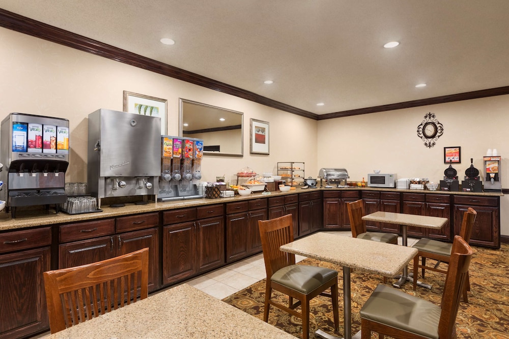 country inn and suites by radisson asheville outlet mall