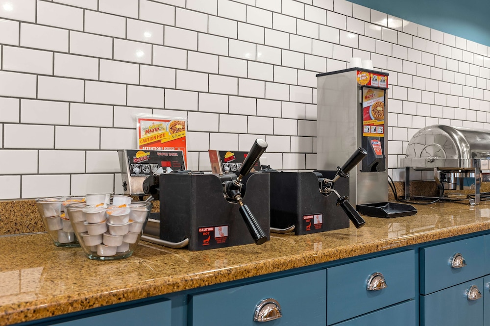 country inn and suites by radisson asheville outlet mall