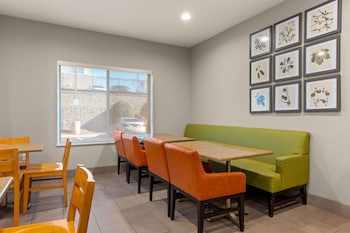 country inn and suites by radisson asheville outlet mall