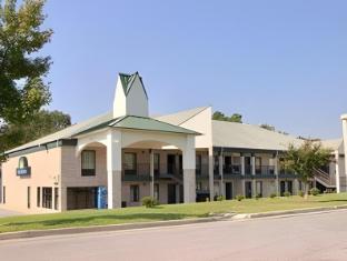 Brentwood Inn & Suites,In Suffolk,2 star