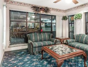 Brentwood Inn & Suites,In Suffolk,2 star