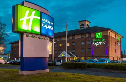 holiday inn express birmingham oldbury by ihg