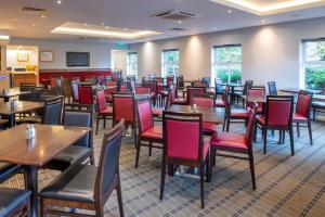 holiday inn express birmingham oldbury by ihg
