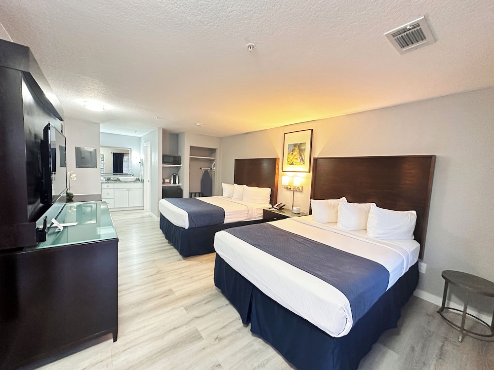 lantern inn and suites