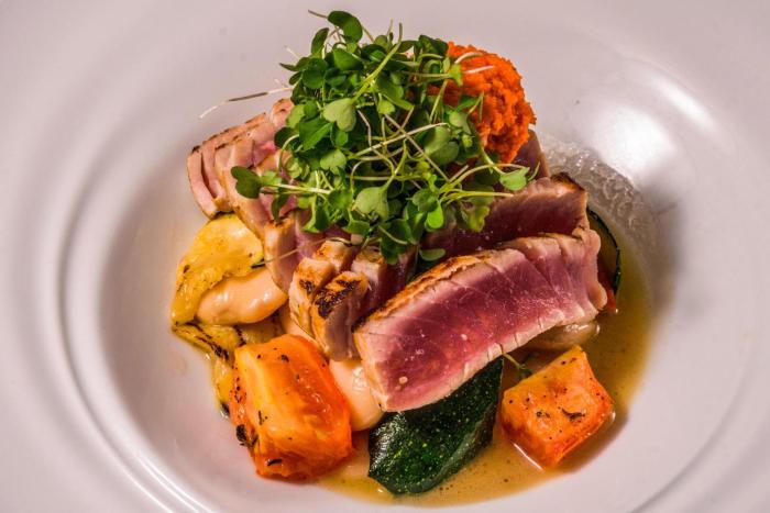 the raphael hotel autograph collection