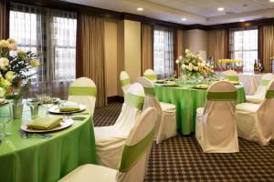 the raphael hotel autograph collection