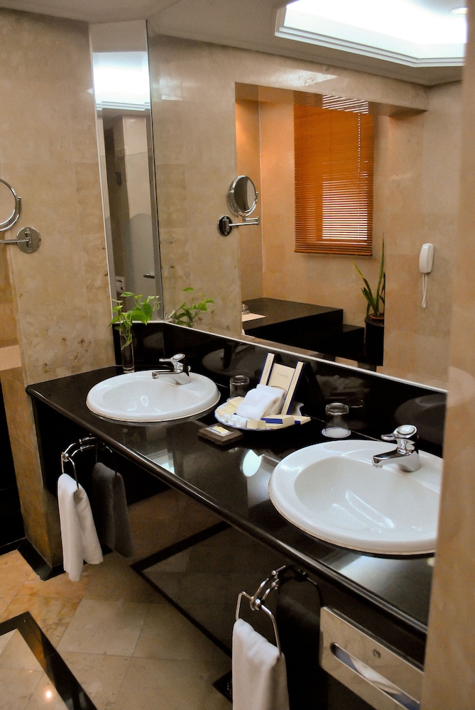 le grandeur palm resort johor