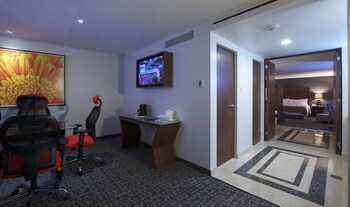 holiday inn ciudad de mexico trade center by ihg