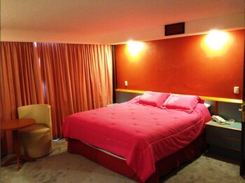 segovia regency hotel