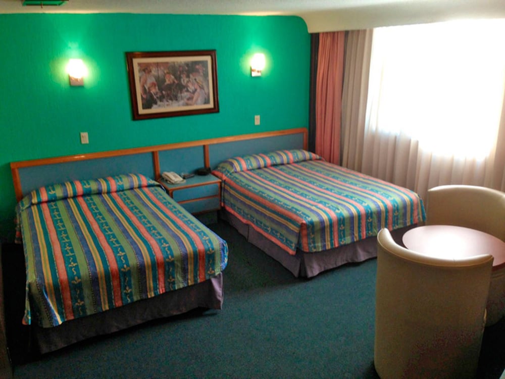 segovia regency hotel