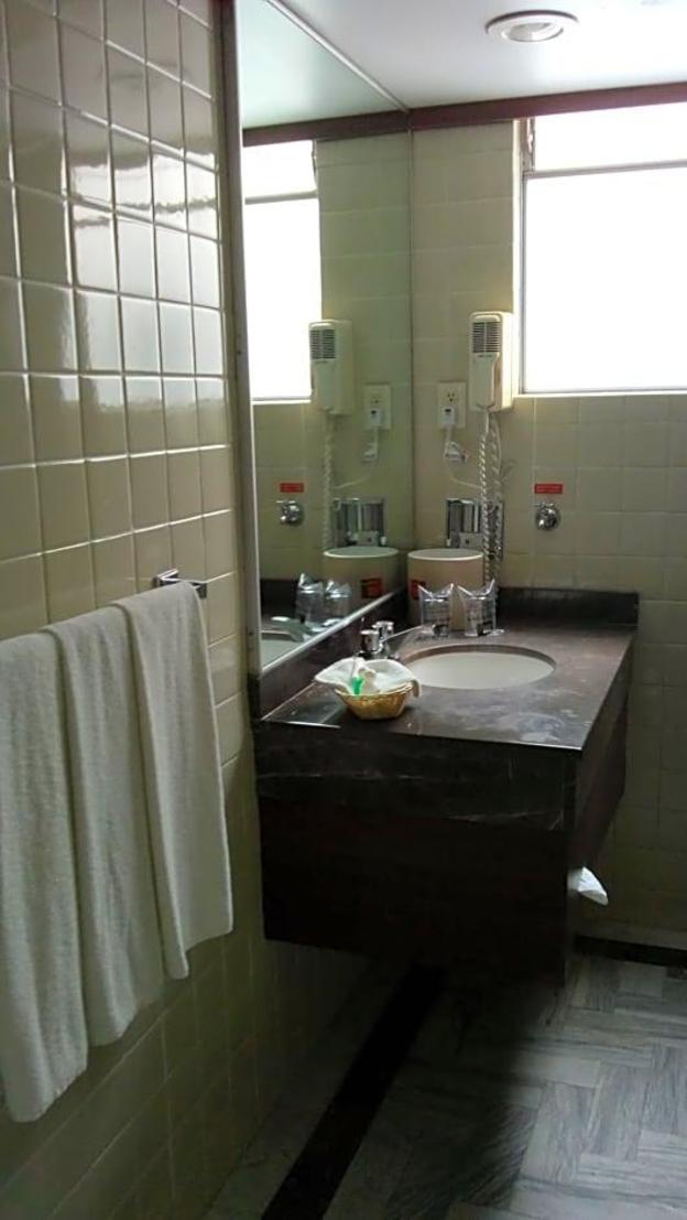 segovia regency hotel