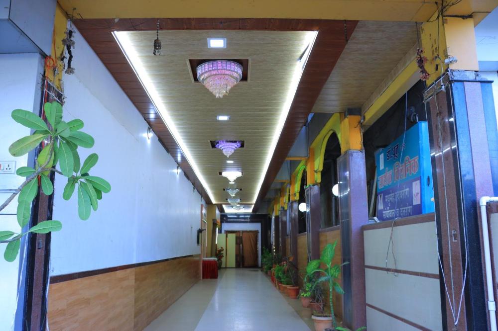 mayura lodge residency