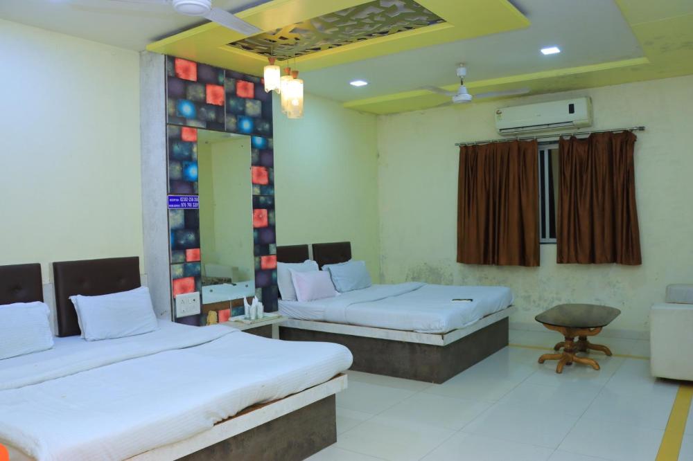 mayura lodge residency