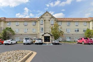 americas best value inn and suites three rivers