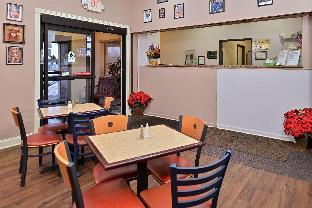 americas best value inn and suites three rivers