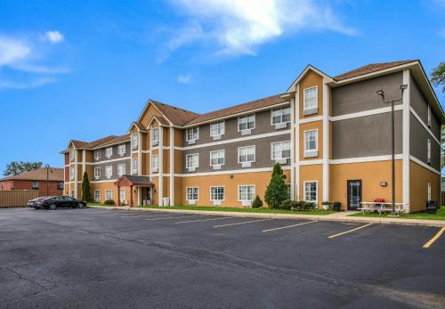 americas best value inn and suites three rivers