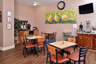 americas best value inn and suites three rivers
