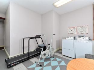 americas best value inn and suites three rivers