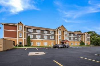 Americas Best Value Inn & Suites Three Rivers,Mendon>>Kalamazoo,2 star