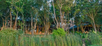 Deer Park Hotel,In The Historical District,5 star