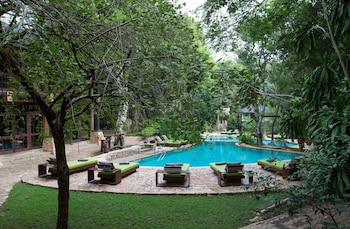 deer park hotel