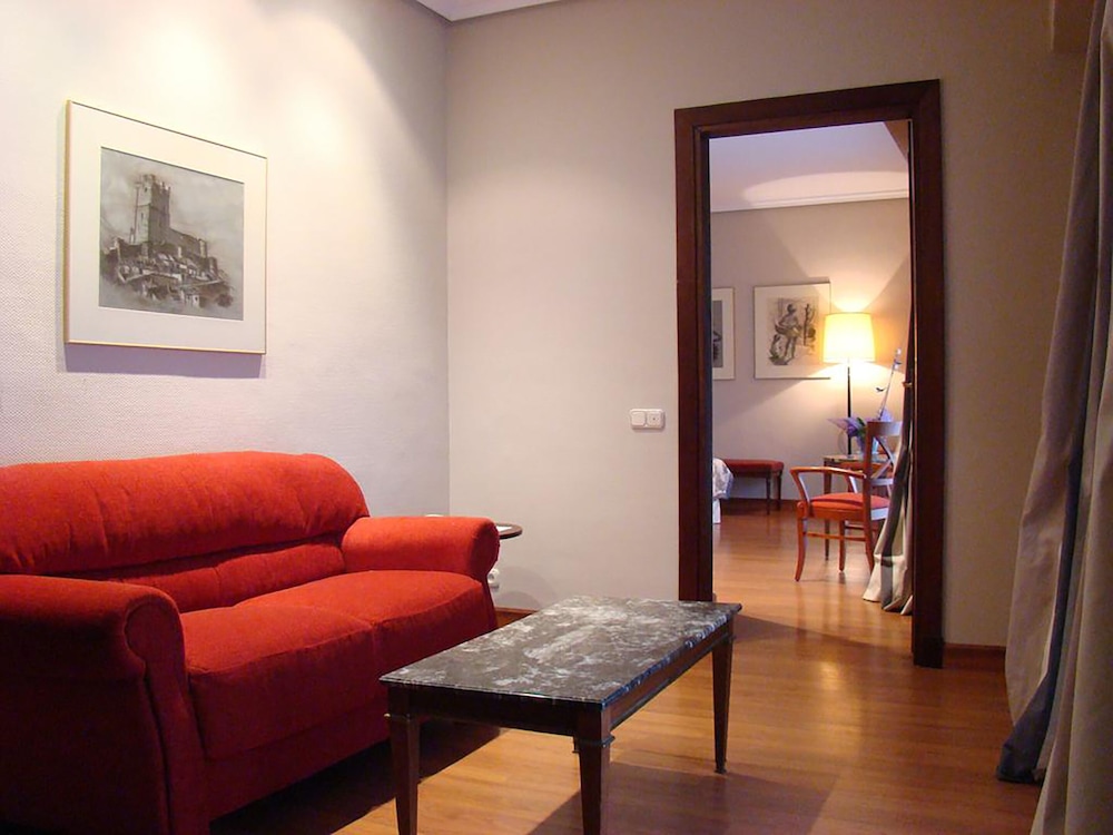 barcelo leon conde luna