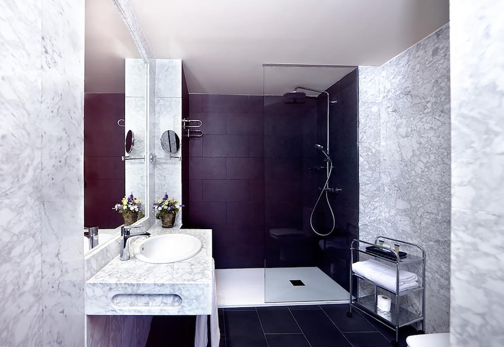 Barcelo Leon Conde Luna,Trobajo Del Camino>>Leon,4 star