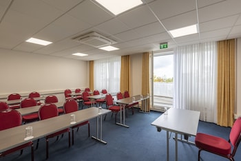 holiday inn munich unterhaching by ihg
