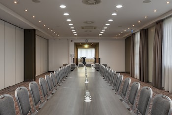 holiday inn munich unterhaching by ihg