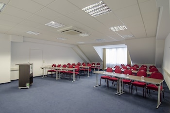 holiday inn munich unterhaching by ihg