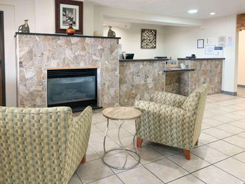 Quality Inn Albuquerque East I-40 Juan Tabo Exit,Near National Museum Of Nuclear Science & History,3 star