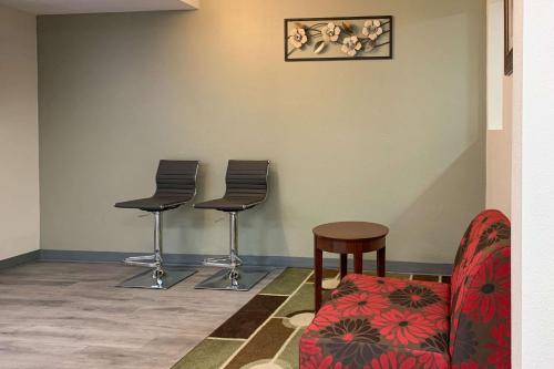 Quality Inn Albuquerque East I-40 Juan Tabo Exit,Near National Museum Of Nuclear Science & History,3 star