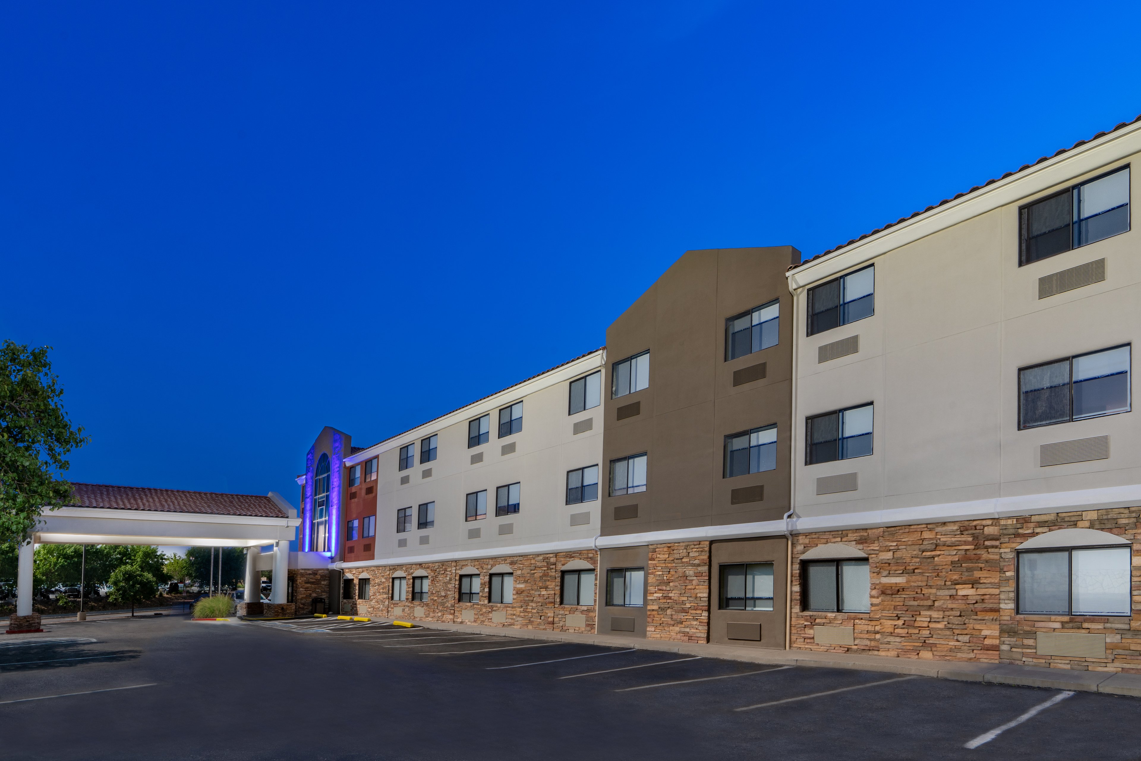 holiday inn express balloon fiesta park by ihg