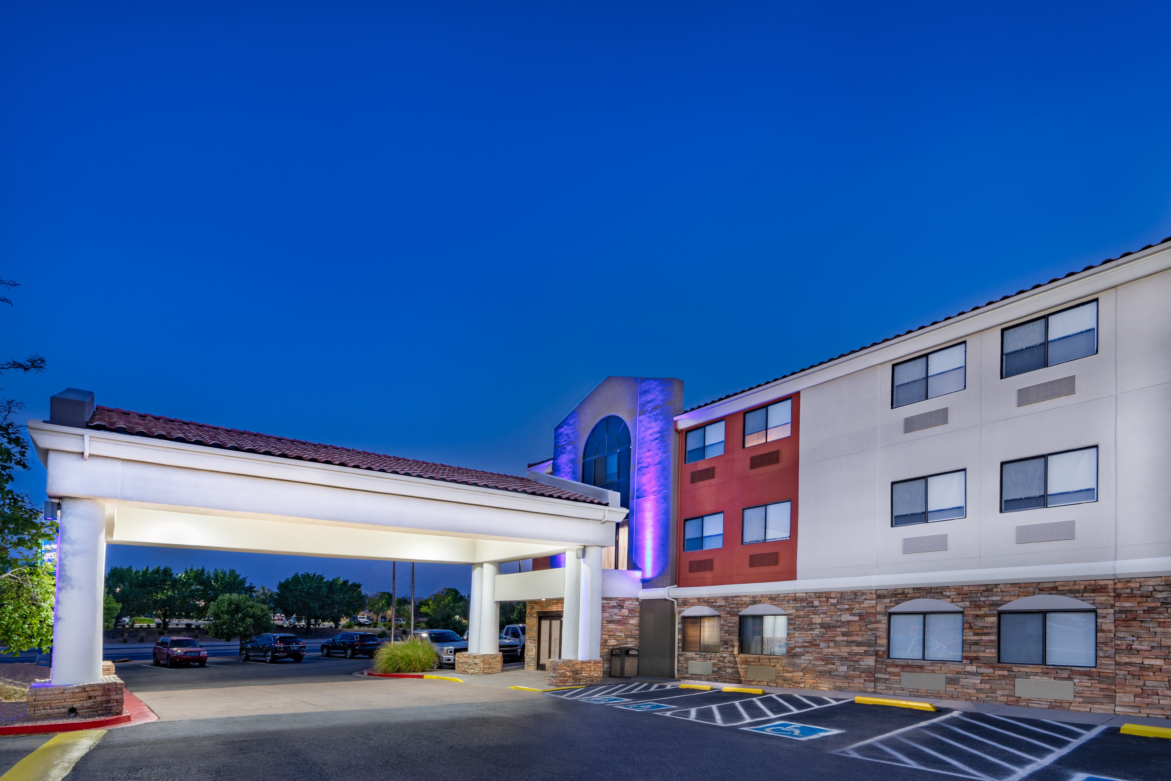 holiday inn express balloon fiesta park by ihg
