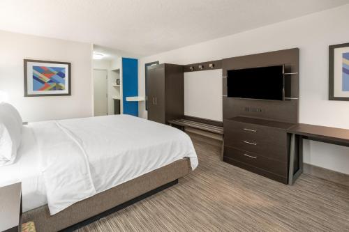 holiday inn express balloon fiesta park by ihg