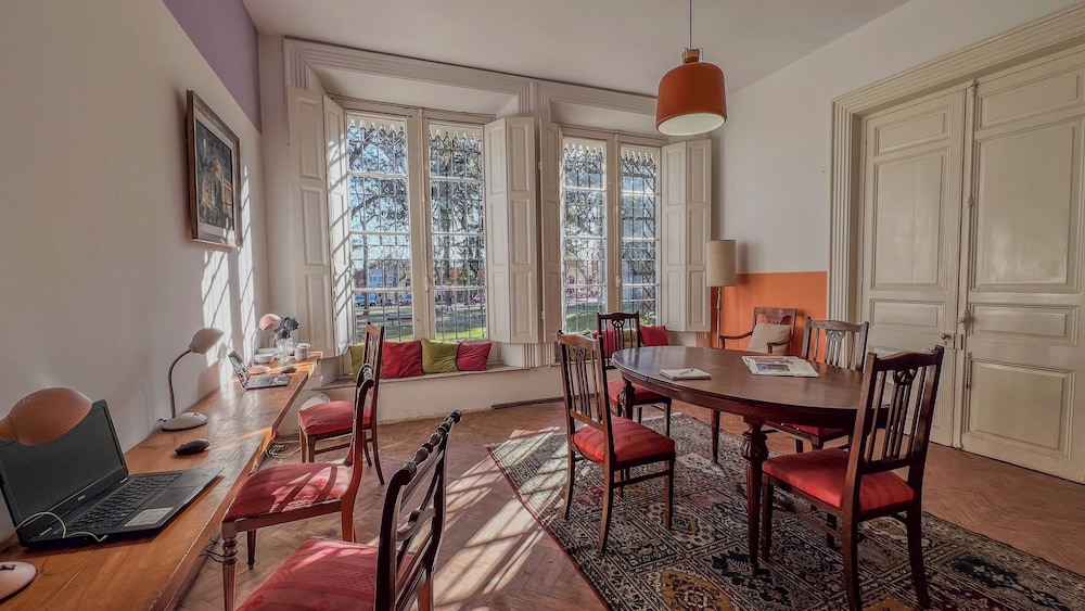 viajero colonia hostel and suites solo adultos