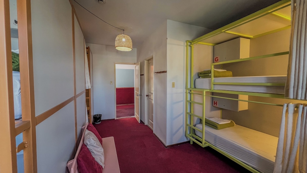 viajero colonia hostel and suites solo adultos