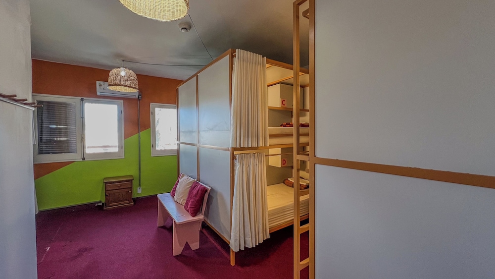 viajero colonia hostel and suites solo adultos