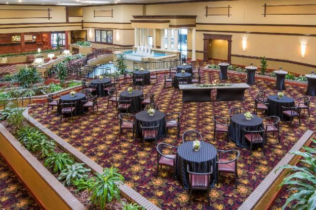 holiday inn hotel and suites cincinnati eastgate by ihg